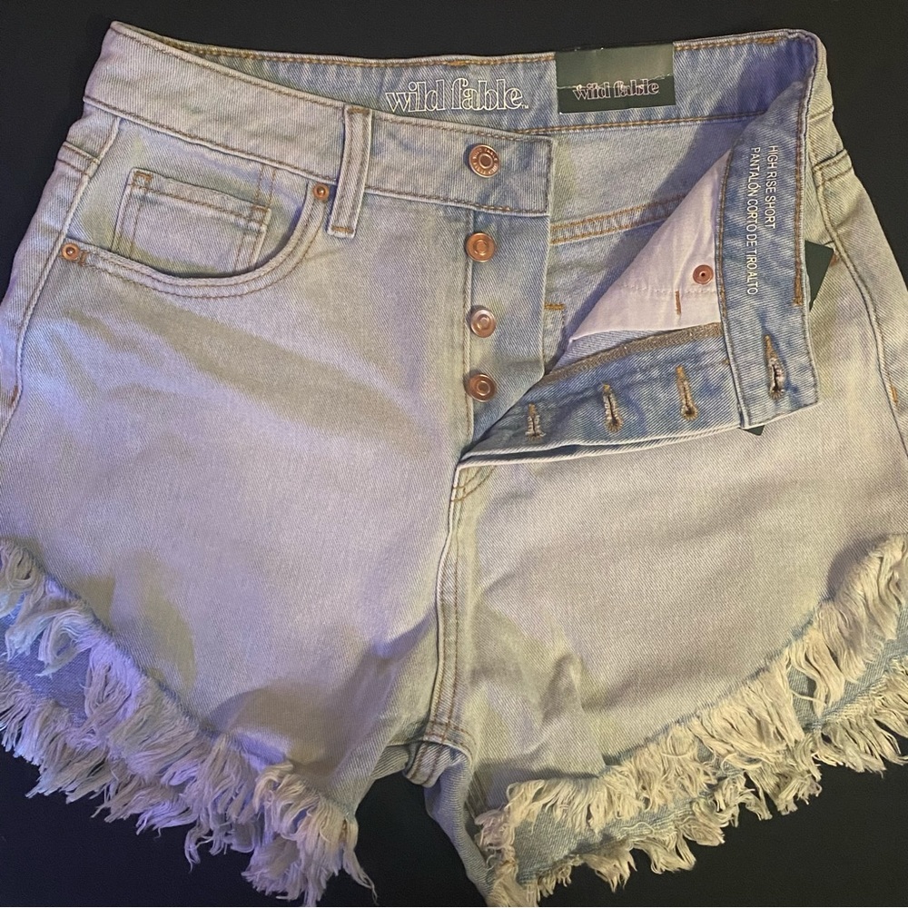 Wild Fabel High Rise Shorts 🤍💙 - Picture 3 of 4
